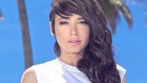 ساندي – السيرة الذاتية وأهم أغانيها