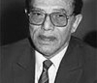 مصطفى محمود