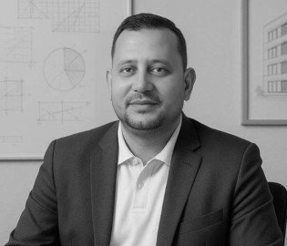 أيمن نصر حماد